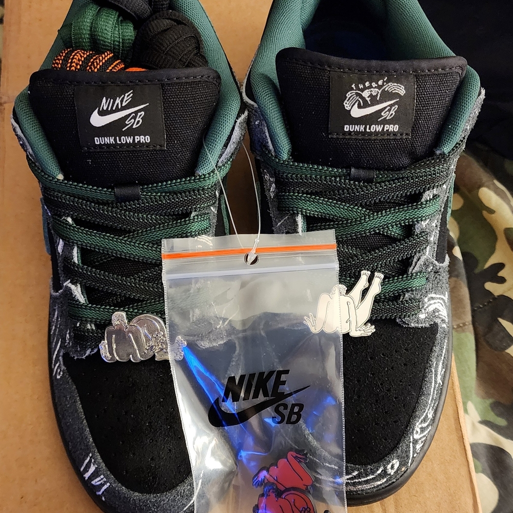 Nike SB Dunk Low Pro Black and Green Sneakers